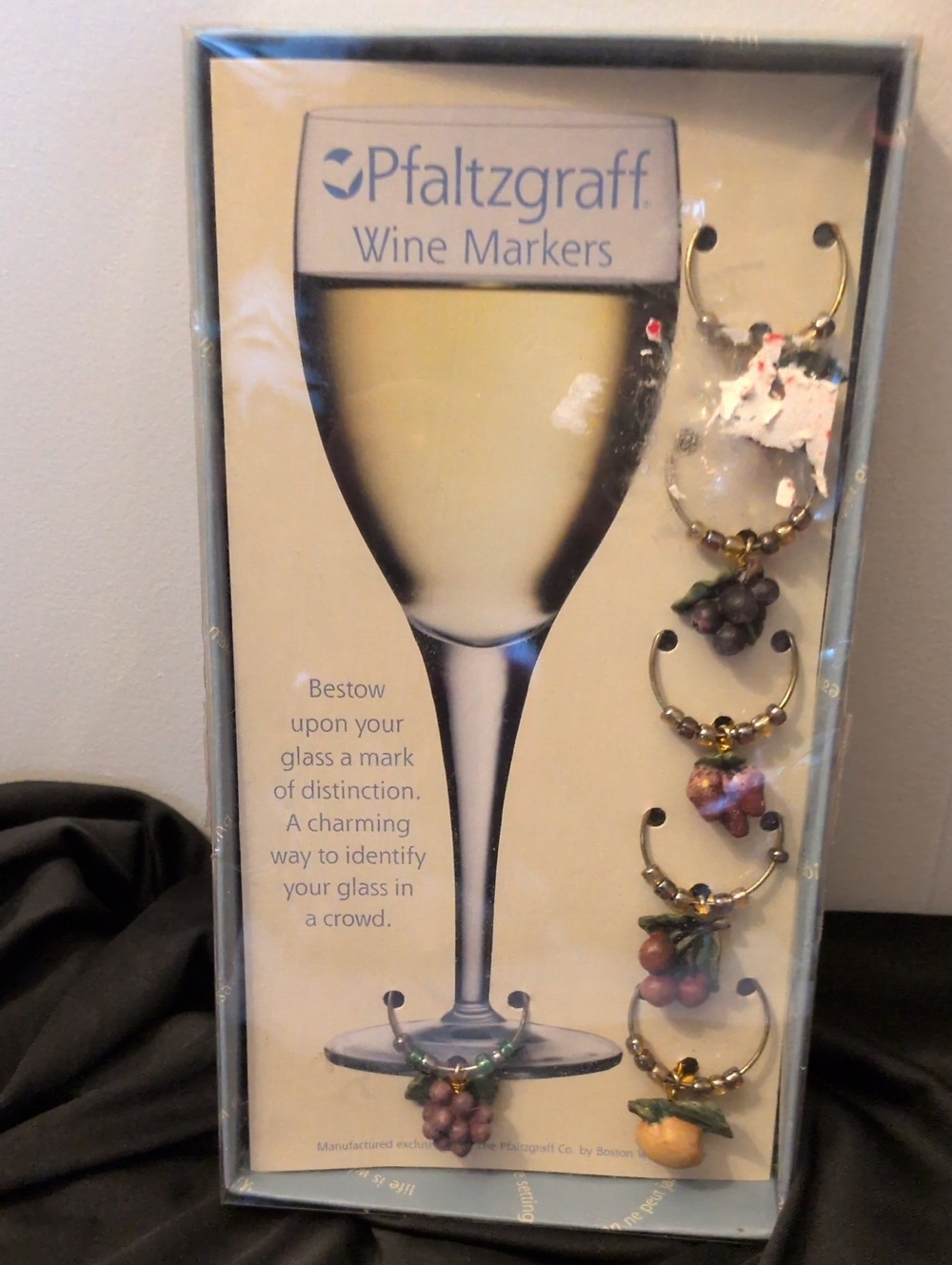 Pfaltzgraff Vintage  Gold-Tone Wine Glass Markers with Fruit Charms